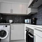 Compact & Stylish 1 Bedroom In Apartamento *