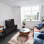 Compact & Stylish 1 Bedroom In Apartamento *