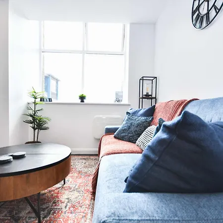 Apartament Compact & Stylish 1 Bedroom In *