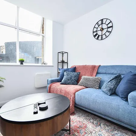 Apartament Compact & Stylish 1 Bedroom In *