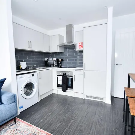 Compact & Stylish 1 Bedroom In Appartement