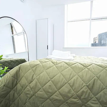 Compact & Stylish 1 Bedroom In *